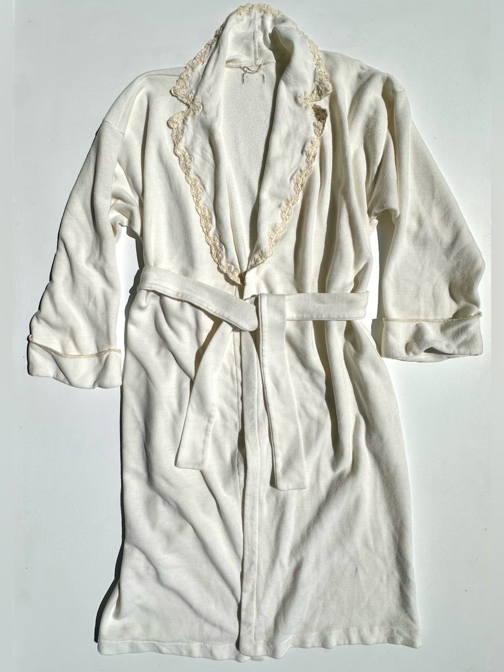 La Perla Vintage Women's Cream Lace-Trim Plush Robe, S-M